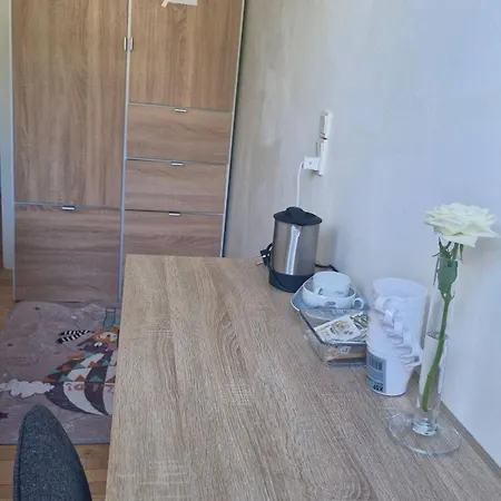 Single Bed, Private * Virum